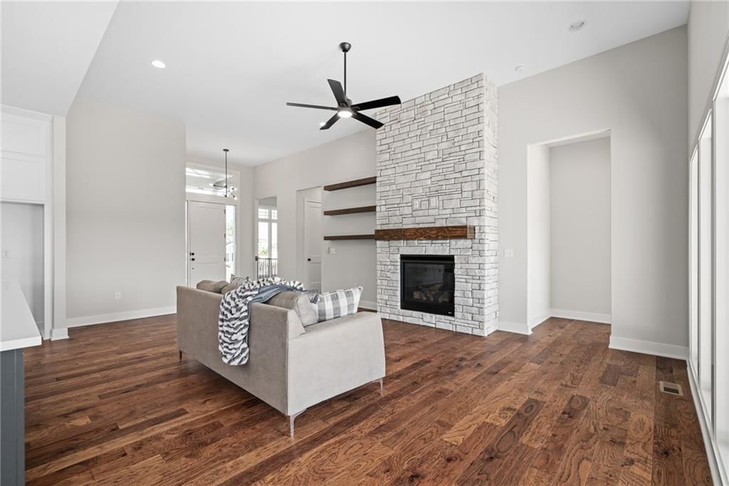 25003 W 89th Terrace — photo 10