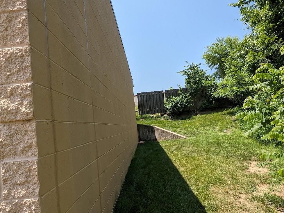 380 Limit Street — photo 7