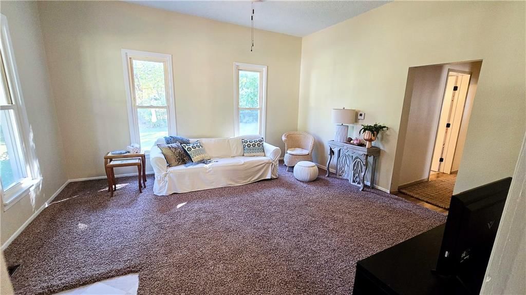 748 S Lowman Street — photo 13