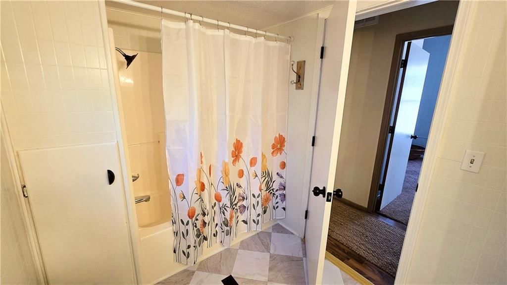 748 S Lowman Street — photo 27
