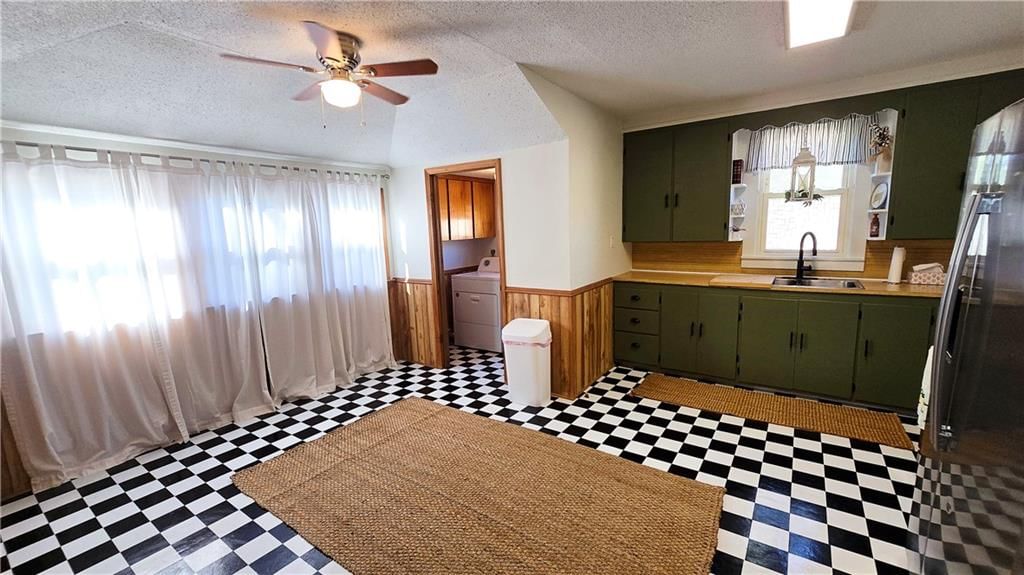 748 S Lowman Street — photo 35