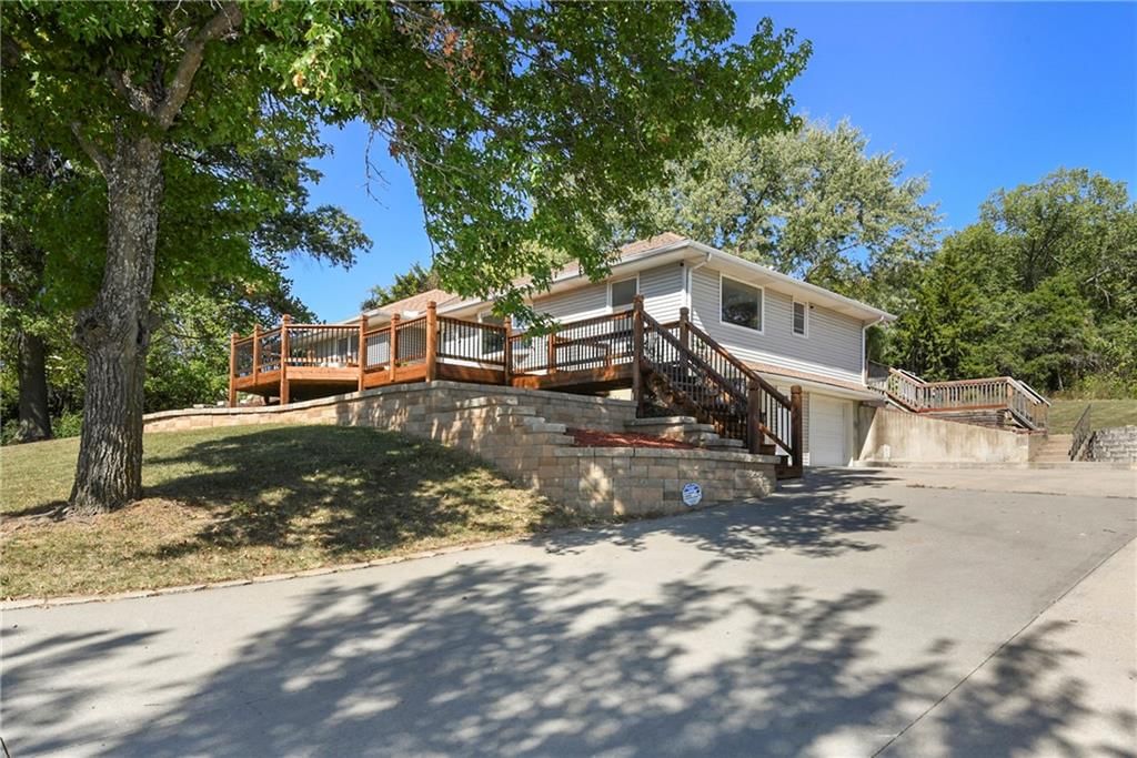 1940 Vilas Street — photo 1