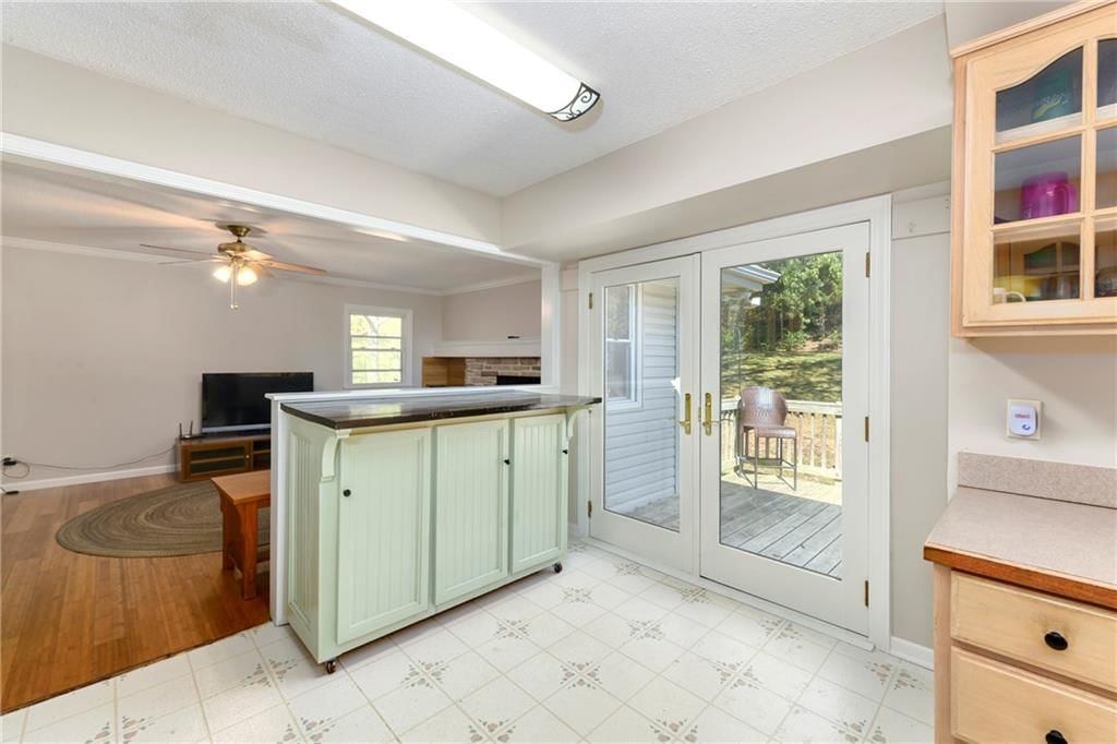 1940 Vilas Street — photo 18