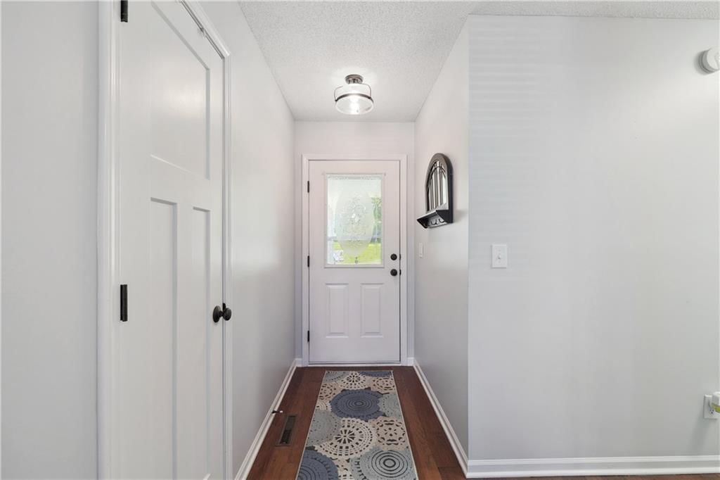 302 W 32nd Street — photo 10