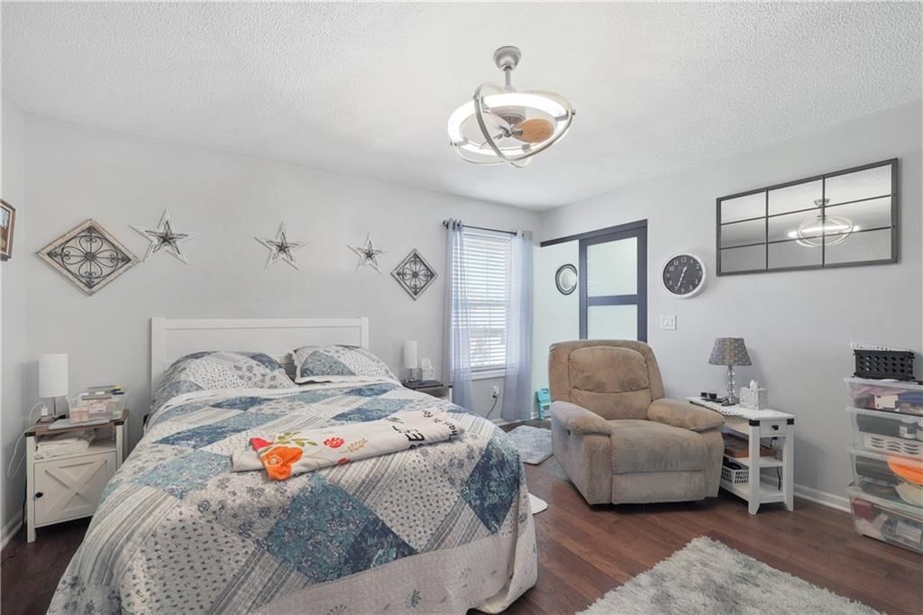 302 W 32nd Street — photo 12