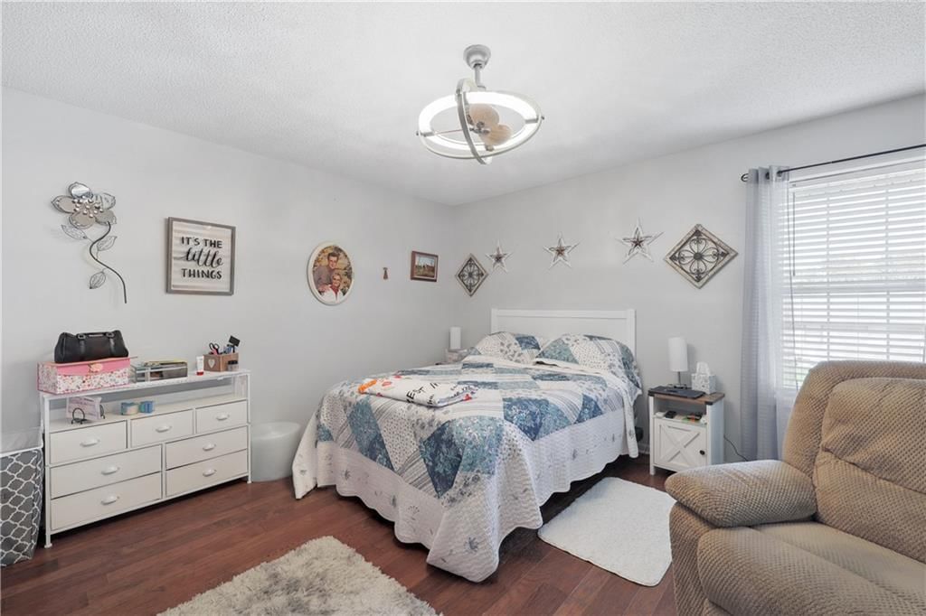 302 W 32nd Street — photo 13
