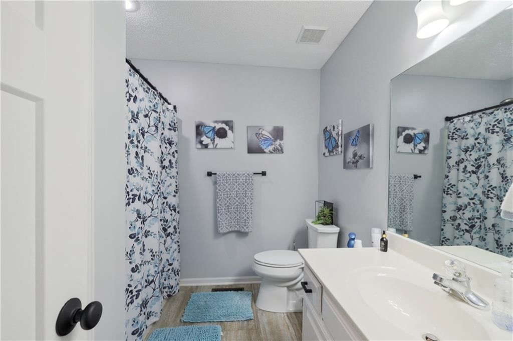 302 W 32nd Street — photo 15