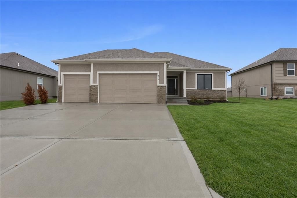 217 SW Chelmsford Drive — photo 4