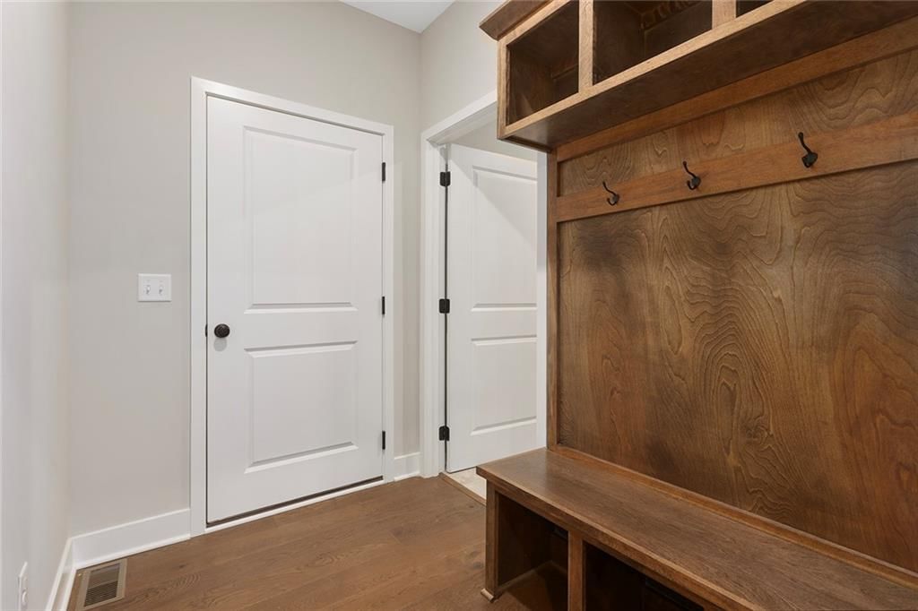 217 SW Chelmsford Drive — photo 17