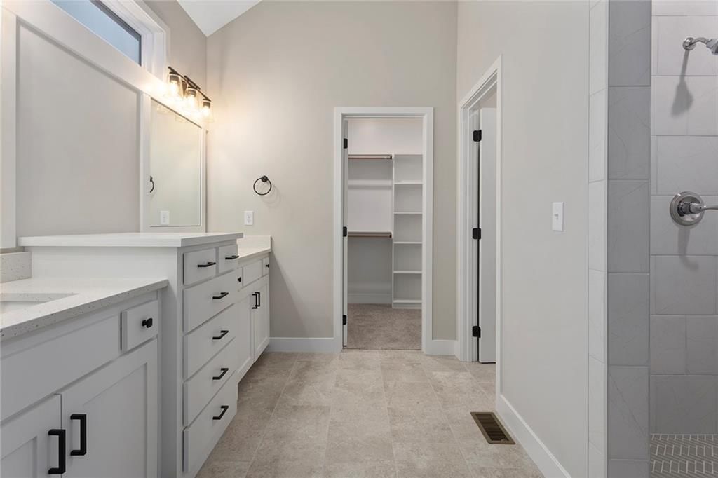 217 SW Chelmsford Drive — photo 20