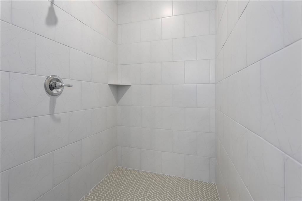 217 SW Chelmsford Drive — photo 21