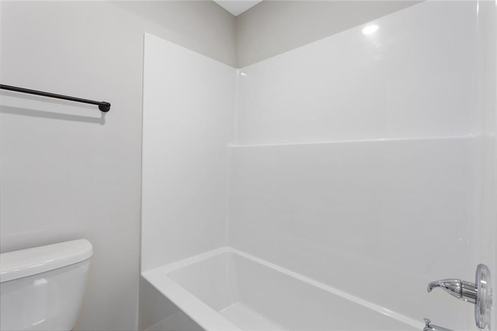 217 SW Chelmsford Drive — photo 35