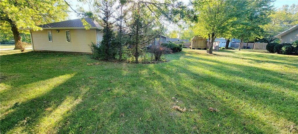 1516 E Lincoln Street — photo 30