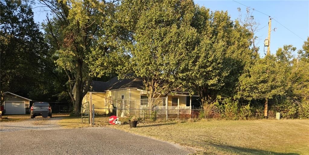 870 E K-171 Highway — photo 15