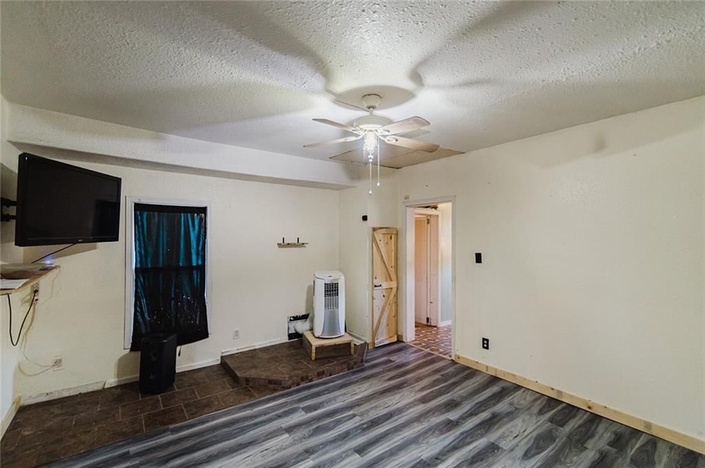 929 N 7th Street — photo 24