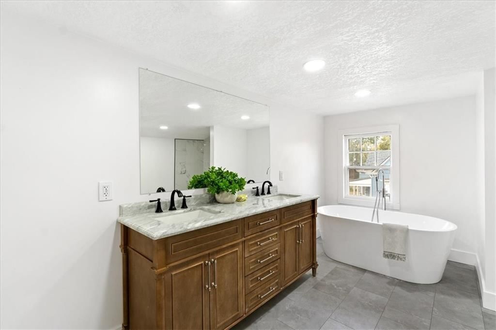 201 S Jewell Street — photo 15
