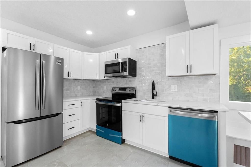 201 S Jewell Street — photo 35