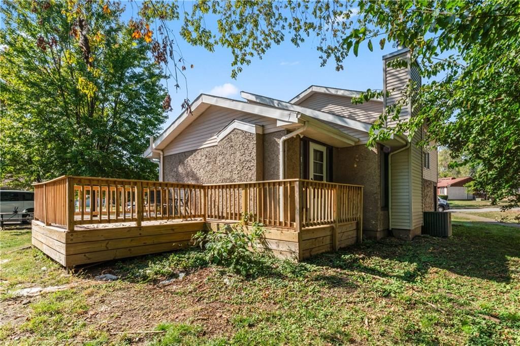 509 NE Grand Avenue — photo 29
