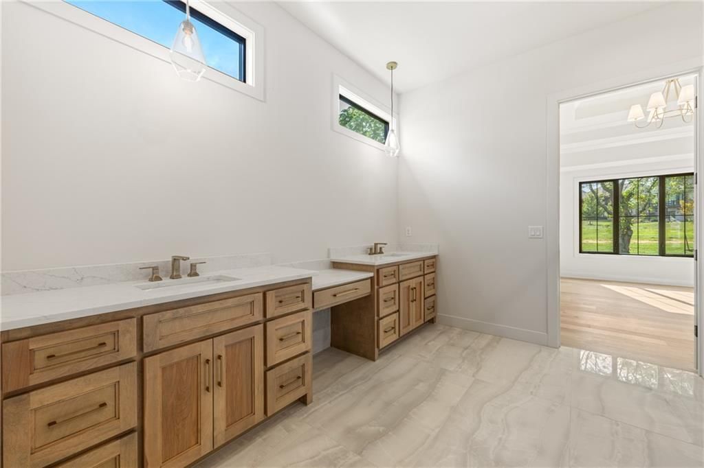 Photo 77 of 92 - 17004 Parkhill Street