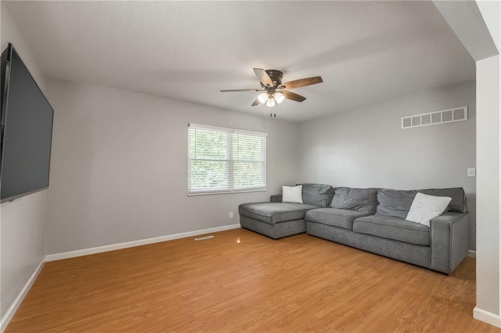 10110 W 95th Street — photo 11