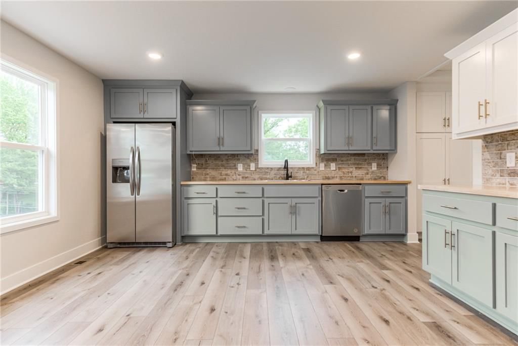 4335/4337 Spruce Avenue — photo 4