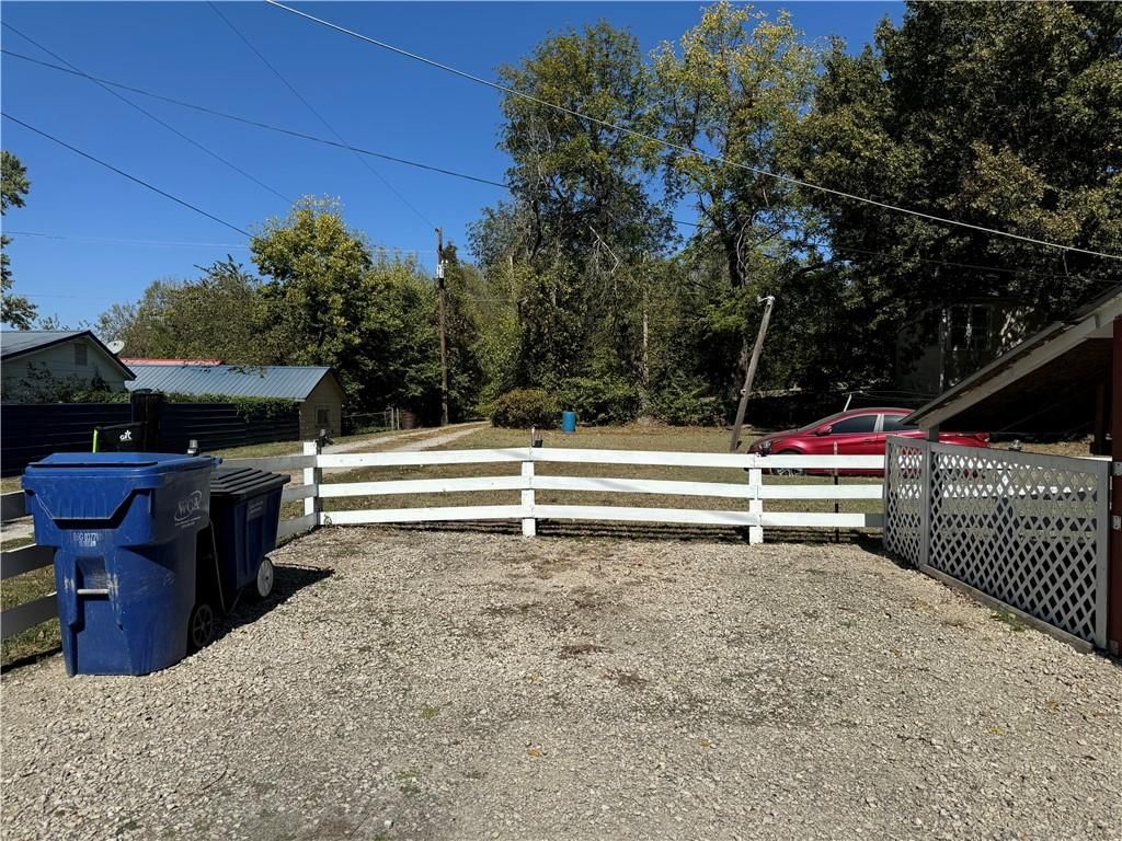 114 N Little Street — photo 9