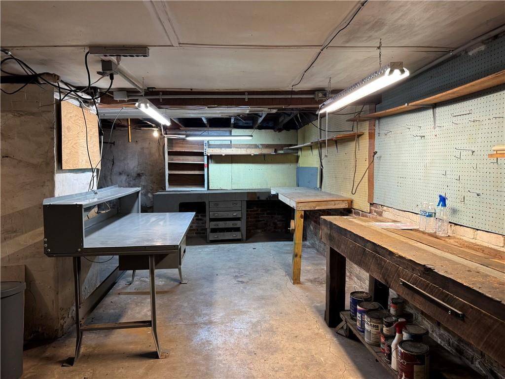 114 N Little Street — photo 16