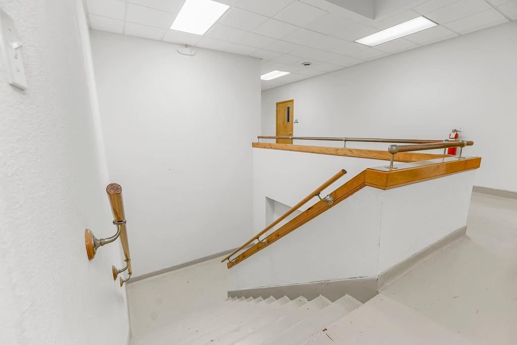 5 S Peoria Street — photo 34