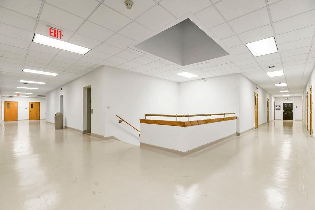 5 S Peoria Street — photo 47