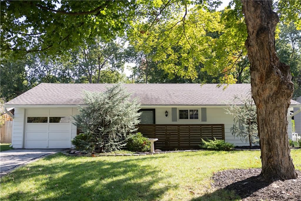 7805 Rosewood Lane — photo 2