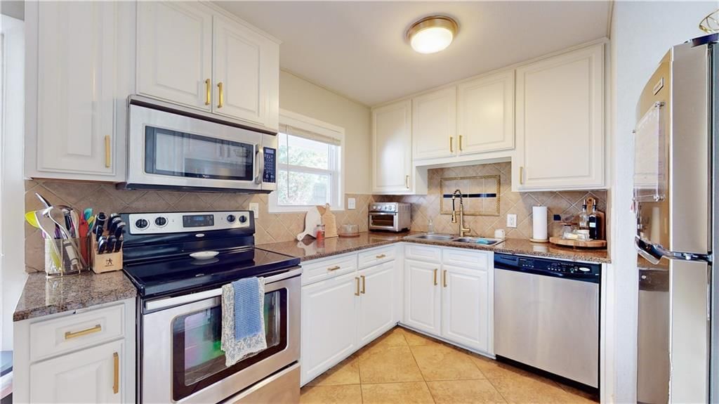 7805 Rosewood Lane — photo 9