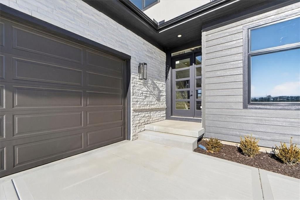2856 W 133rd Terrace — photo 3
