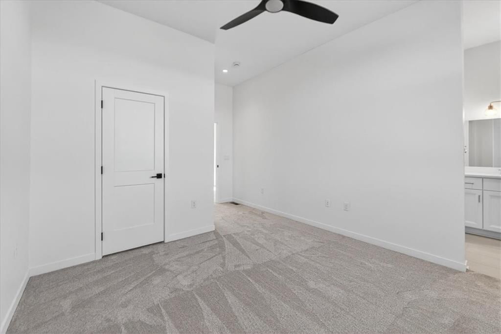 2856 W 133rd Terrace — photo 34