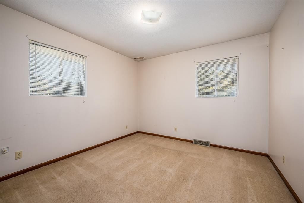 11201 Leavenworth Road — photo 9