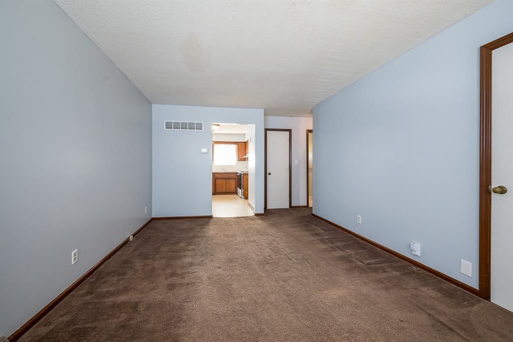 11201 Leavenworth Road — photo 13