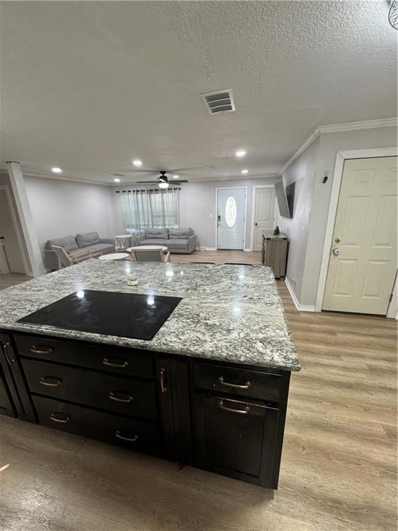 104 N Crawford Street — photo 6
