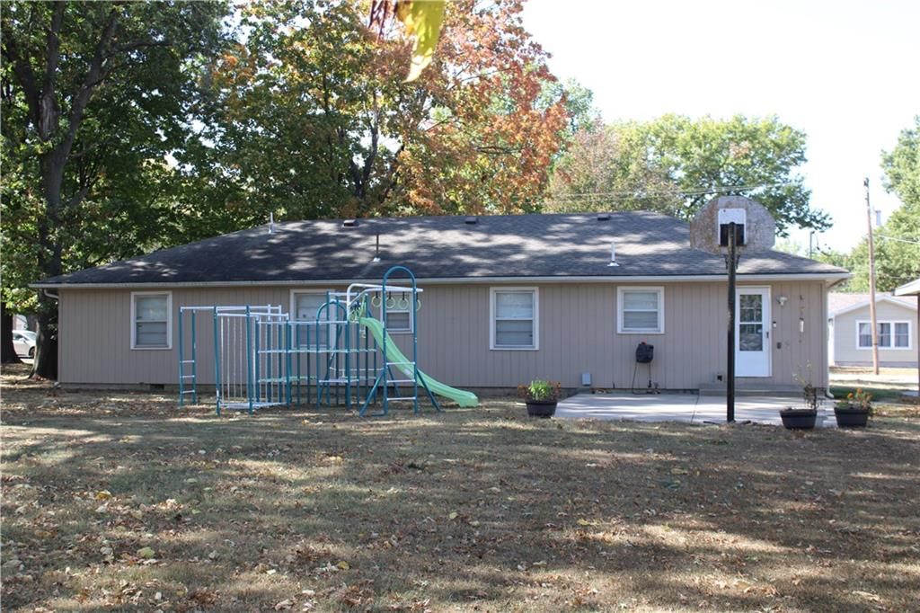 104 N Crawford Street — photo 23