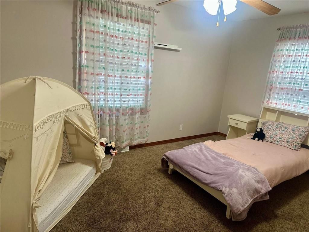 104 N Crawford Street — photo 38