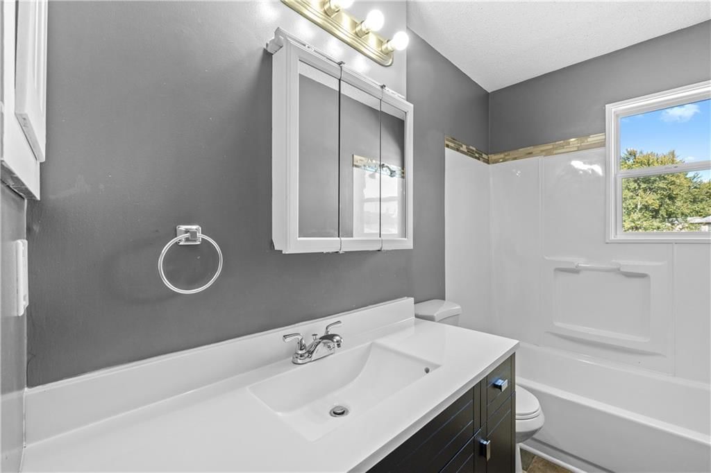 11623 Richmond Avenue — photo 10