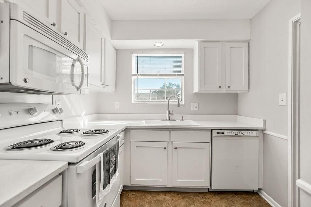 10244 W 96th Terrace — photo 8