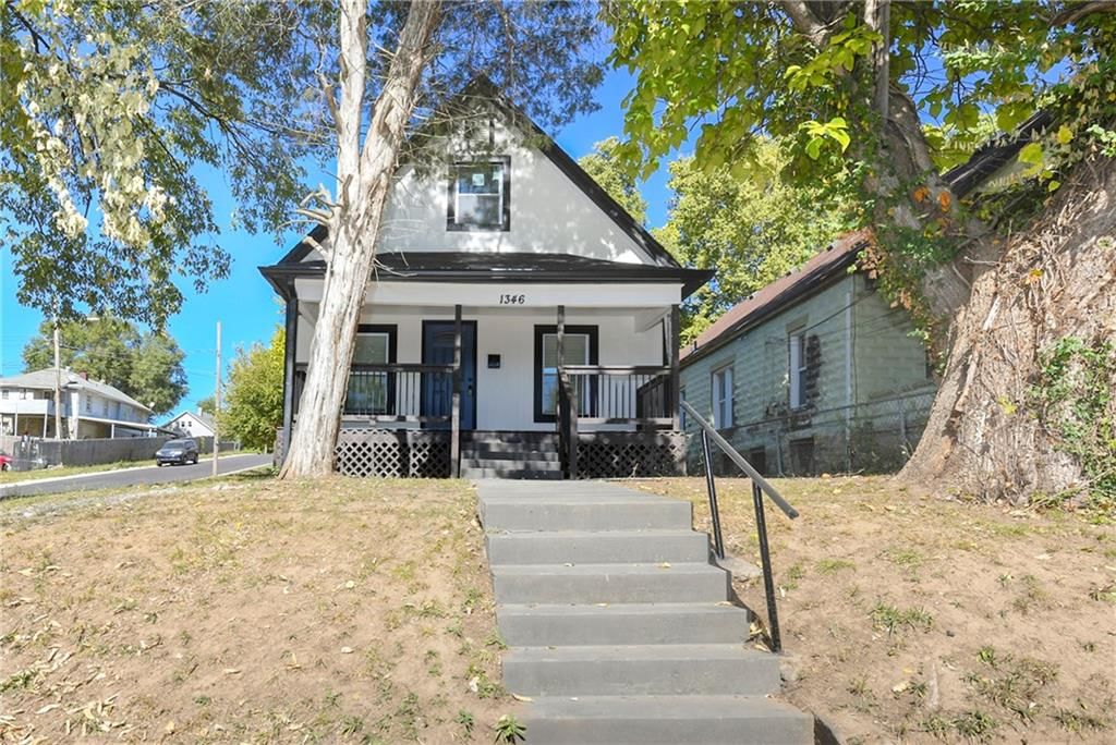Photo 6 of 31 - 1346 Greeley Avenue