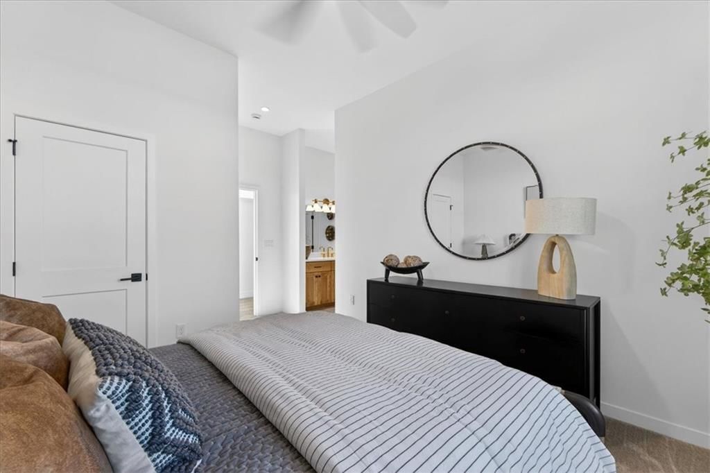 2846 W 133rd Terrace — photo 44