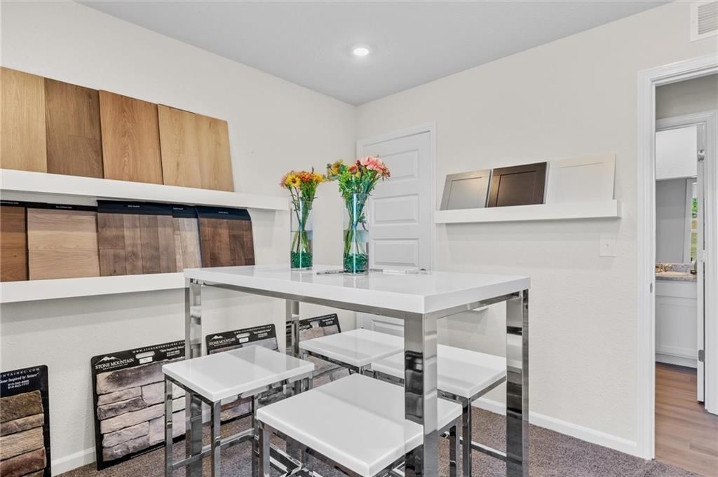 2134 Woodfield Drive — photo 9