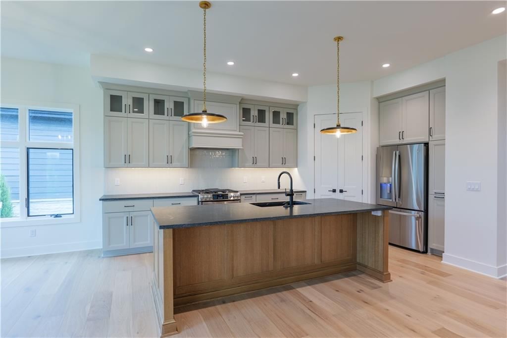 2852 W 133rd Terrace — photo 16