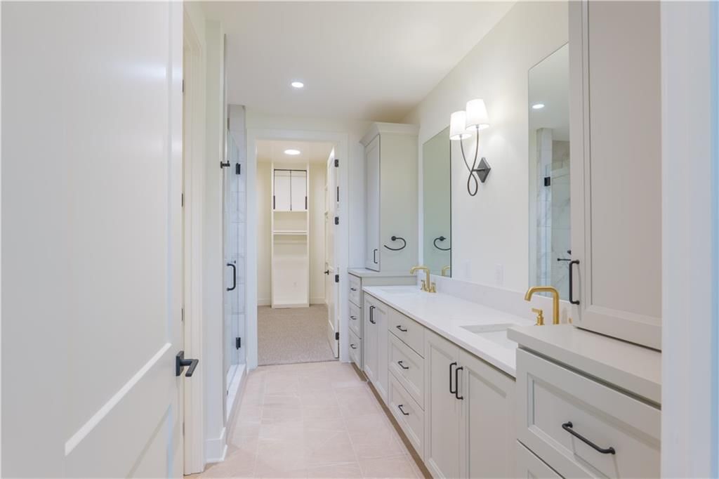 2852 W 133rd Terrace — photo 32