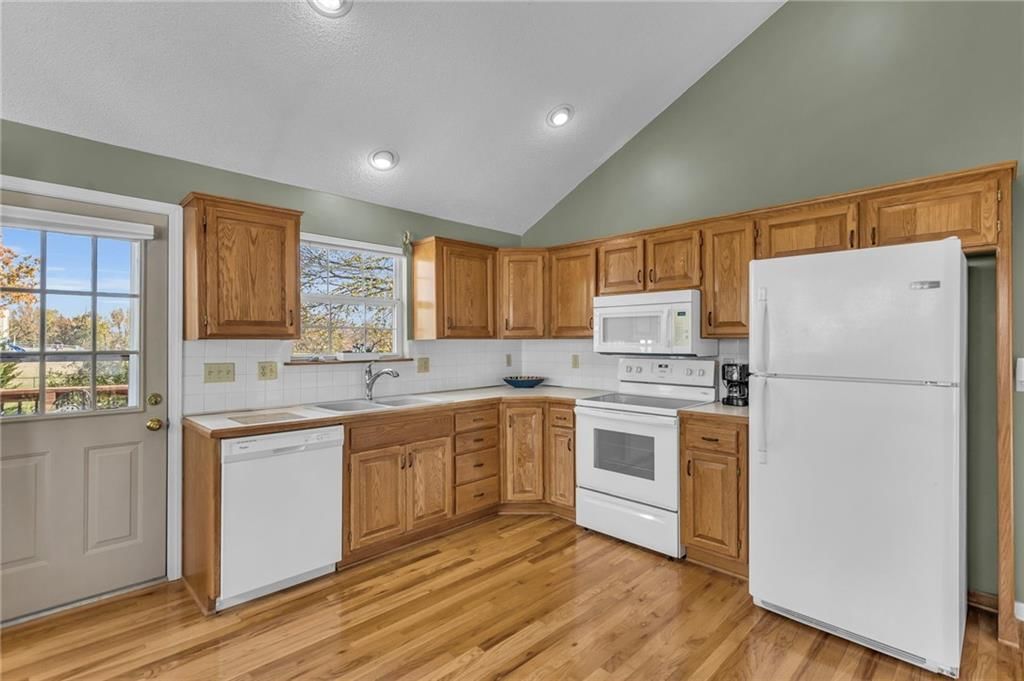 13337 Walnut Street — photo 15