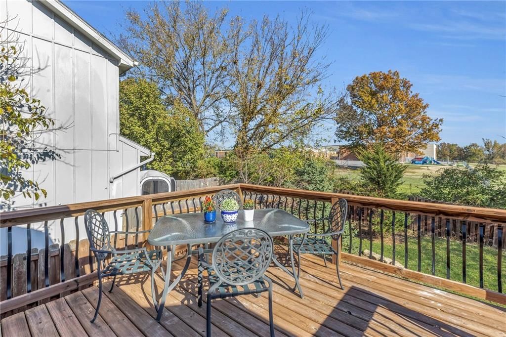 13337 Walnut Street — photo 33