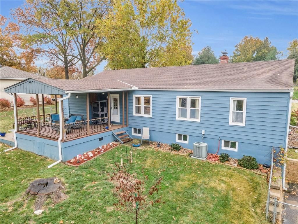 700 NE 81st Terrace — photo 37