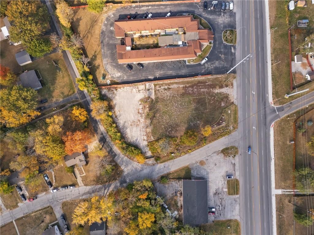 10305 E Us 40 Highway — photo 2