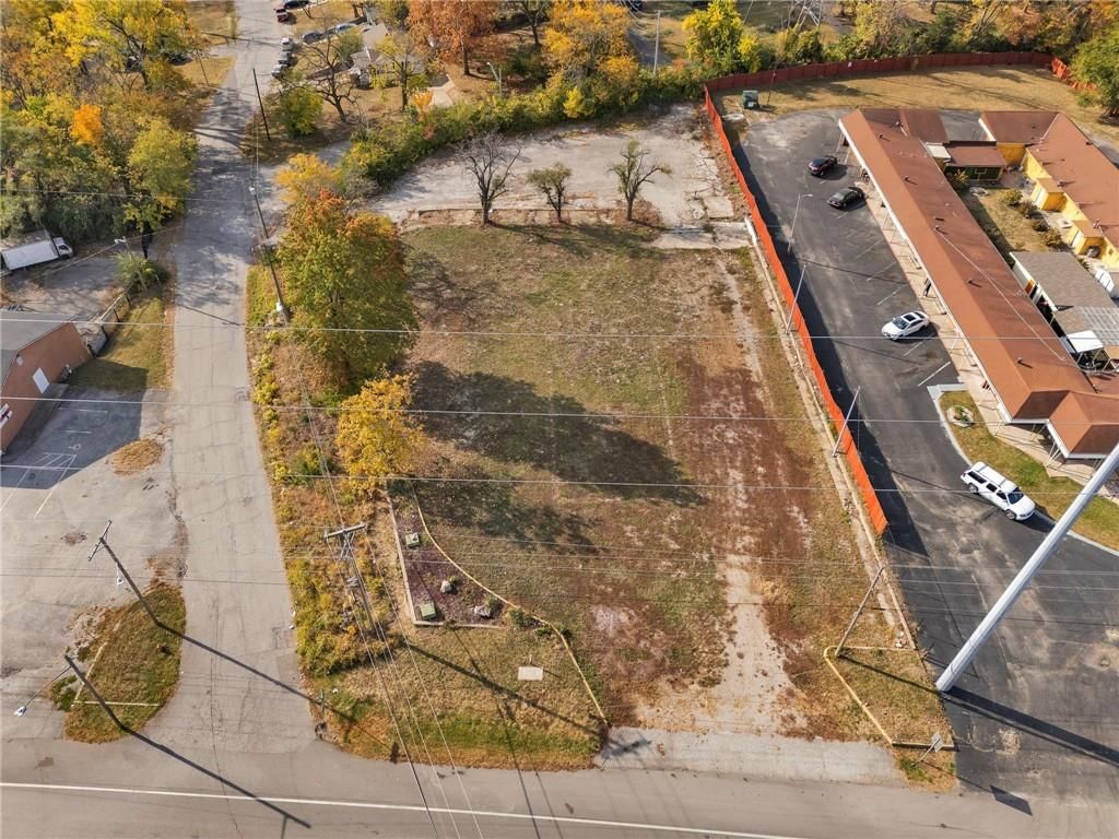 10305 E Us 40 Highway — photo 3